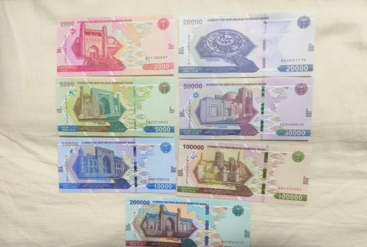 乌兹别克斯坦苏姆